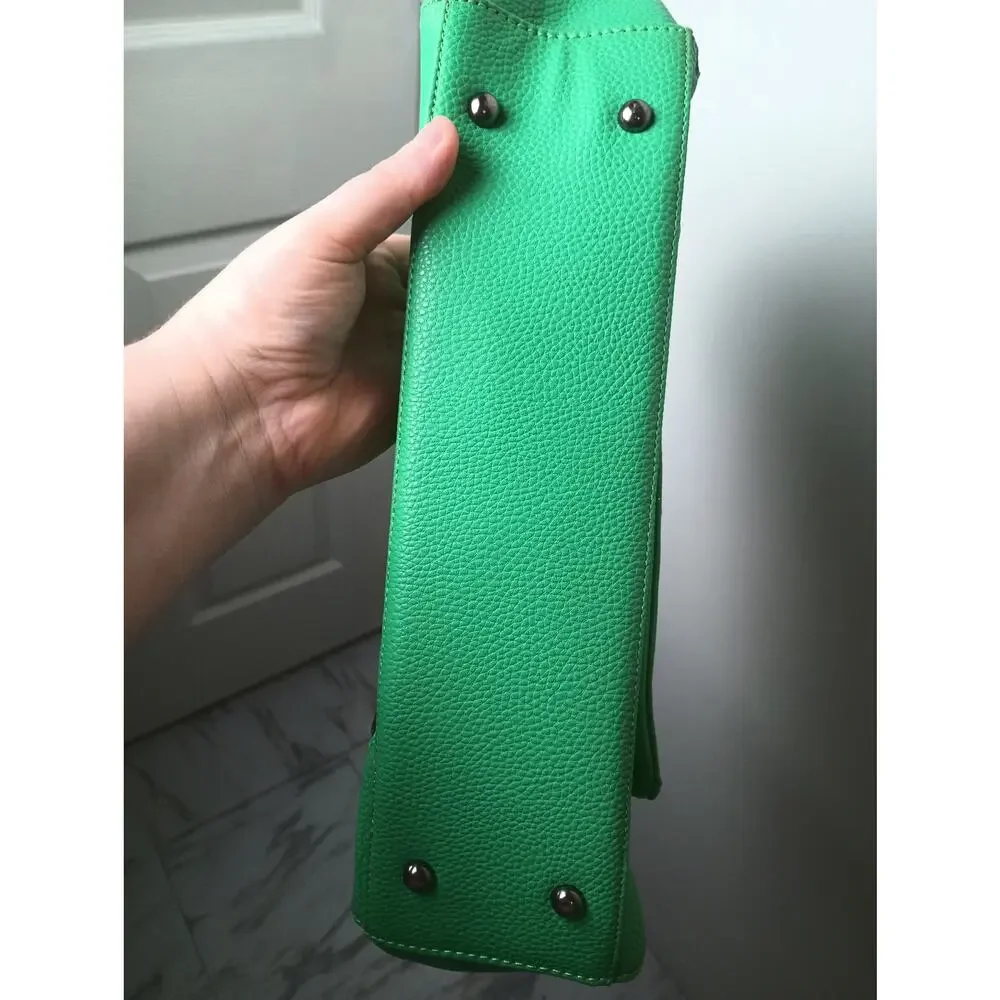 Damsel in Defense Daphne Concealed Carry Kari Purse Green Shoulder Bag‎